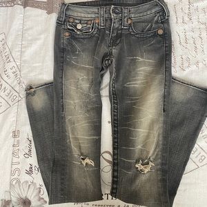 NEW TRUE.RELIGION GREY DISTRESSED HEANS! Sz 25